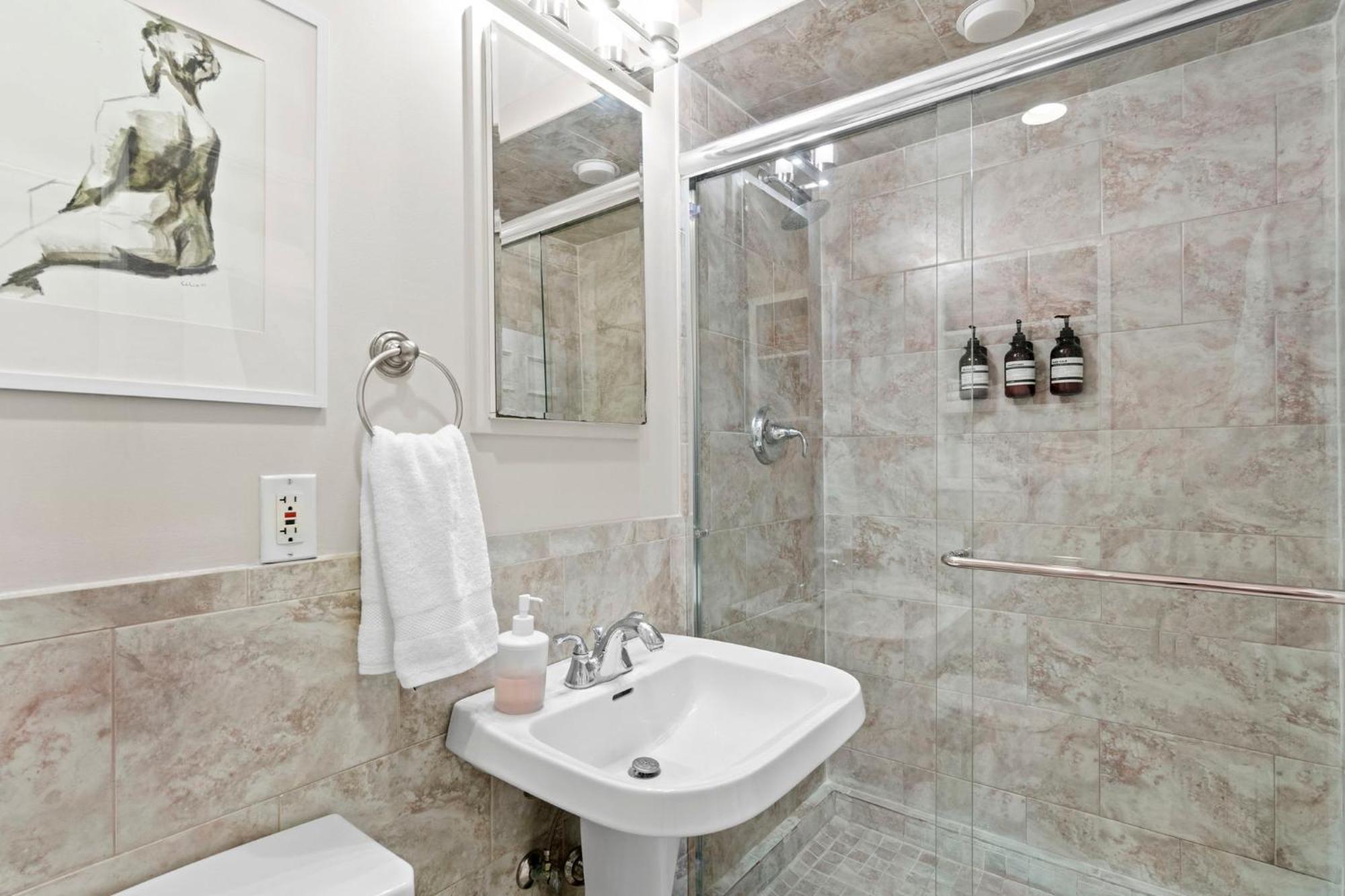 Apartamento Glover Park/Georgetown Oasis With Parking Washington Exterior foto