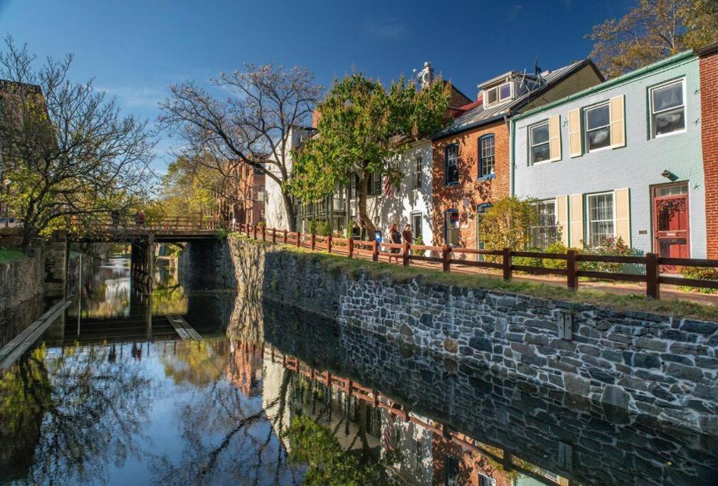 Apartamento Glover Park/Georgetown Oasis With Parking Washington Exterior foto